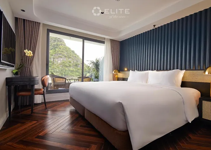 Elite Of The Seas Botel 5*