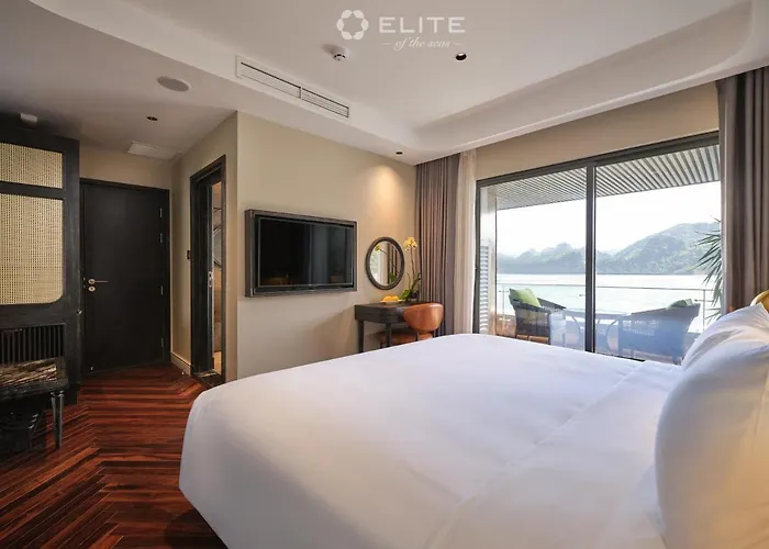 Elite Of The Seas Botel Ha Long