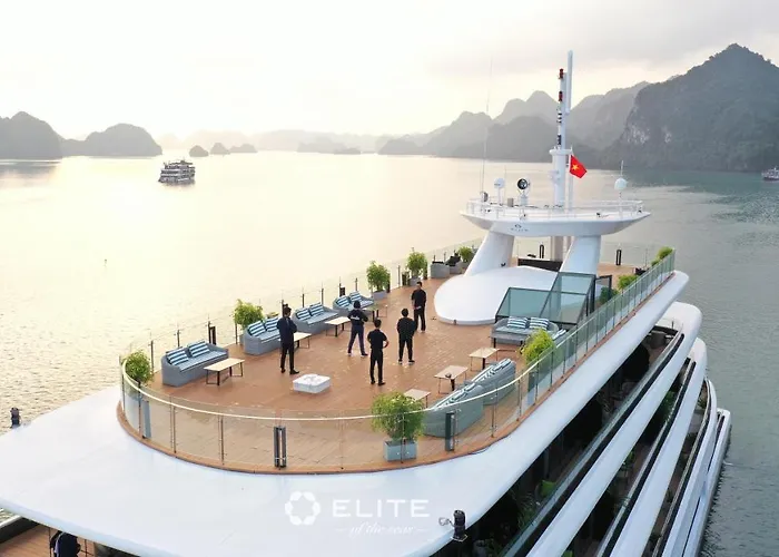 Botel Elite Of The Seas 5*